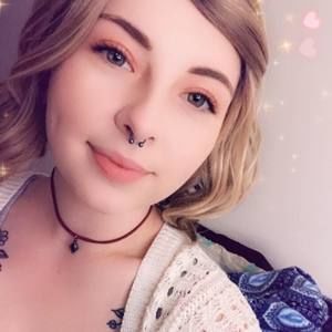 Meet your Posher, Ashlee